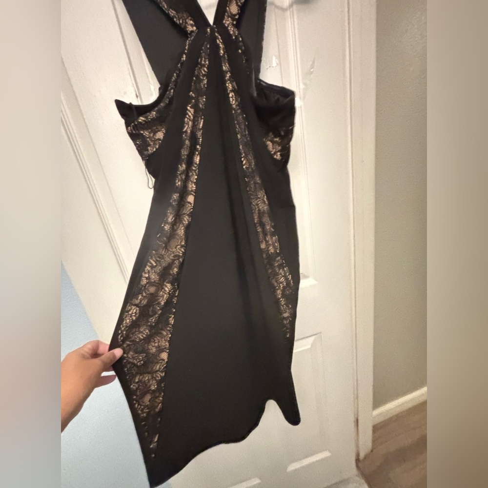 Adrianna Papell Elegant Black Gown